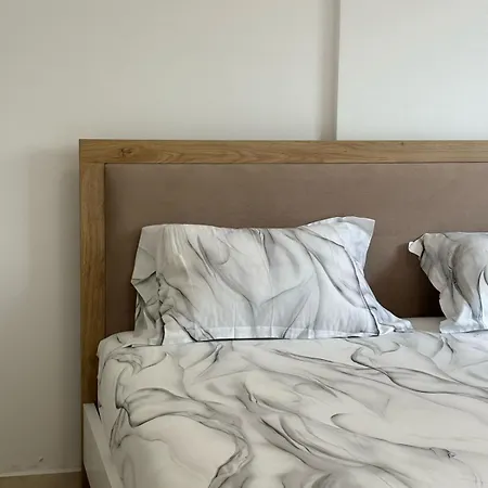 Bubo Apartment *