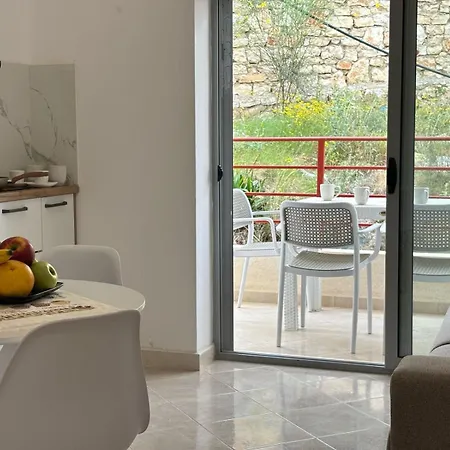Apartment Bubo Sarande