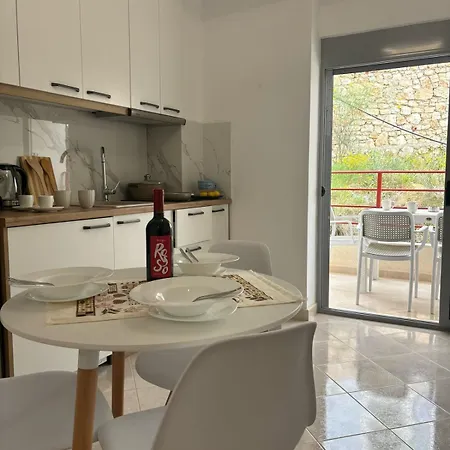 Bubo Apartment